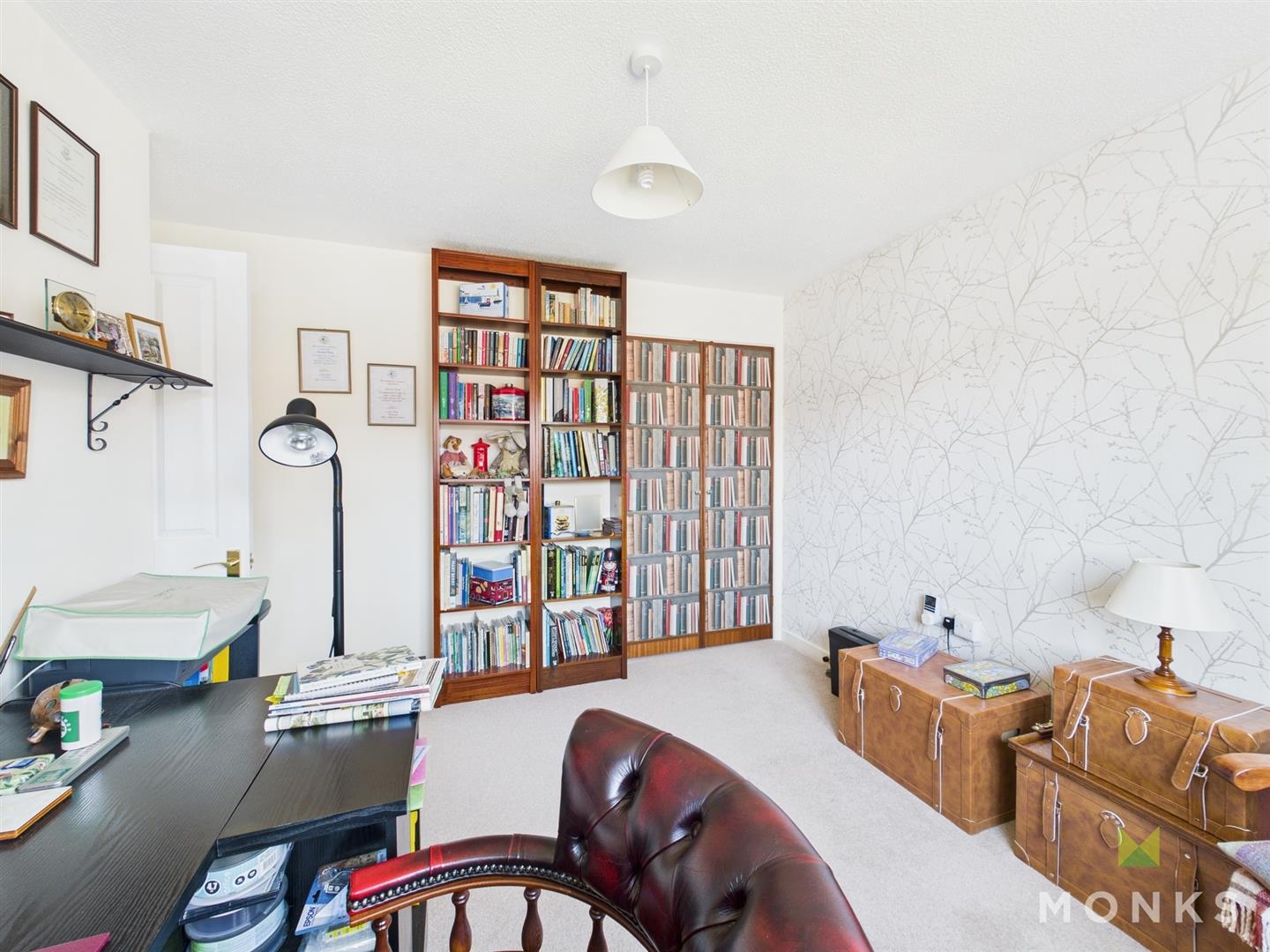 2 Breidden Close, Oswestry, SY11 1TT For Sale